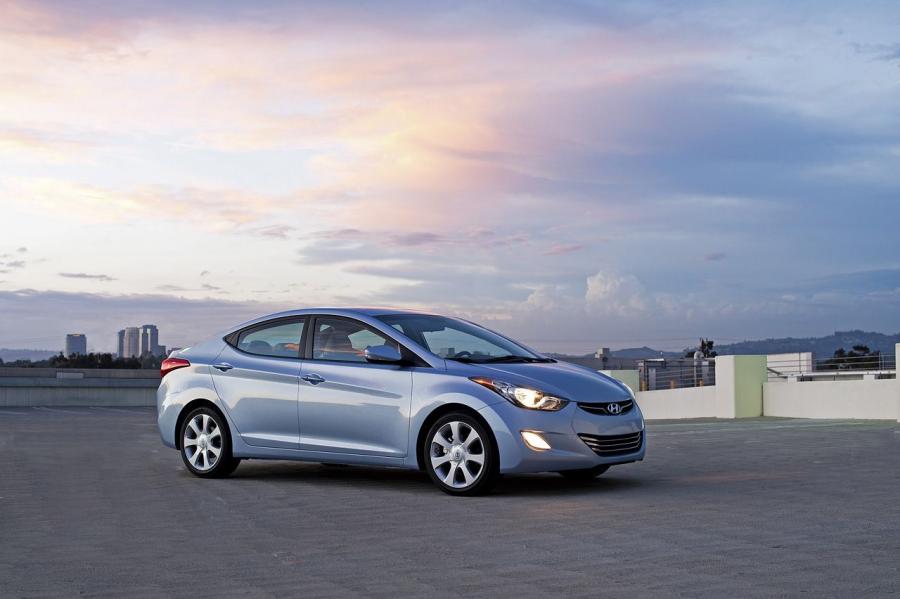  Hyundai Elantra 2011 года  (фото 6 из 144)